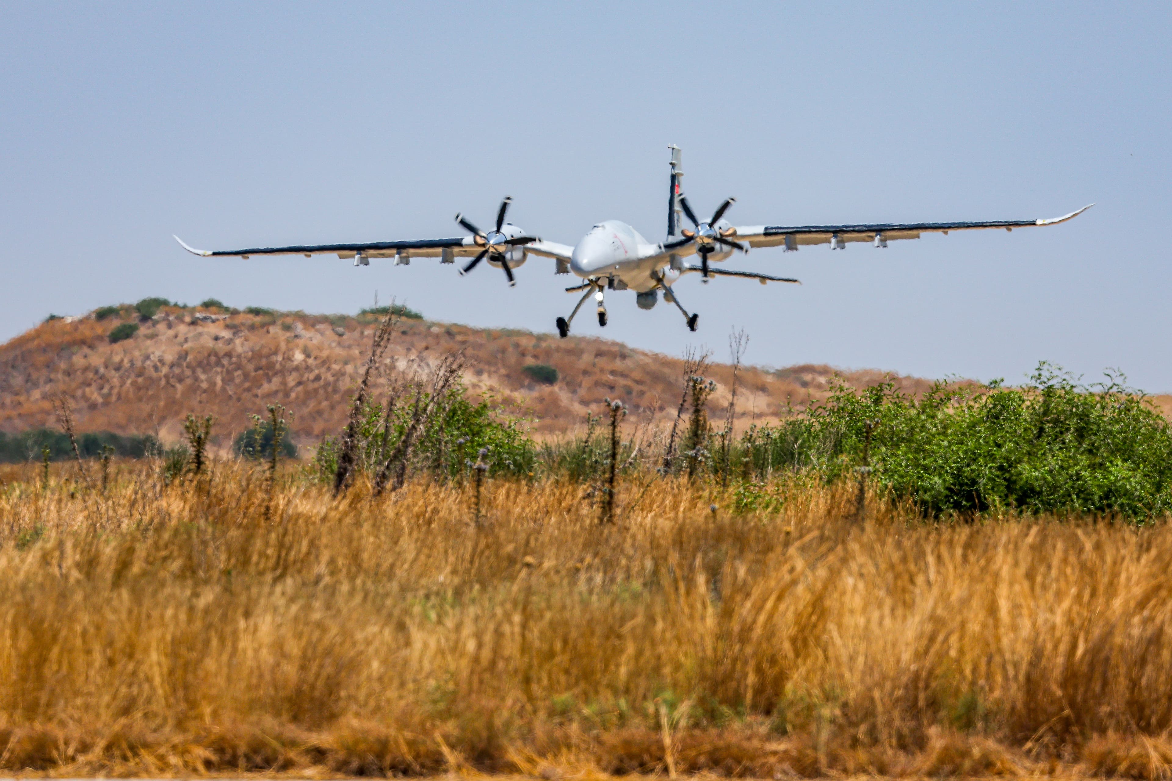 TSK'dan Kıbrıs Barış Harekatı'nın 50. yılına özel geçit töreni