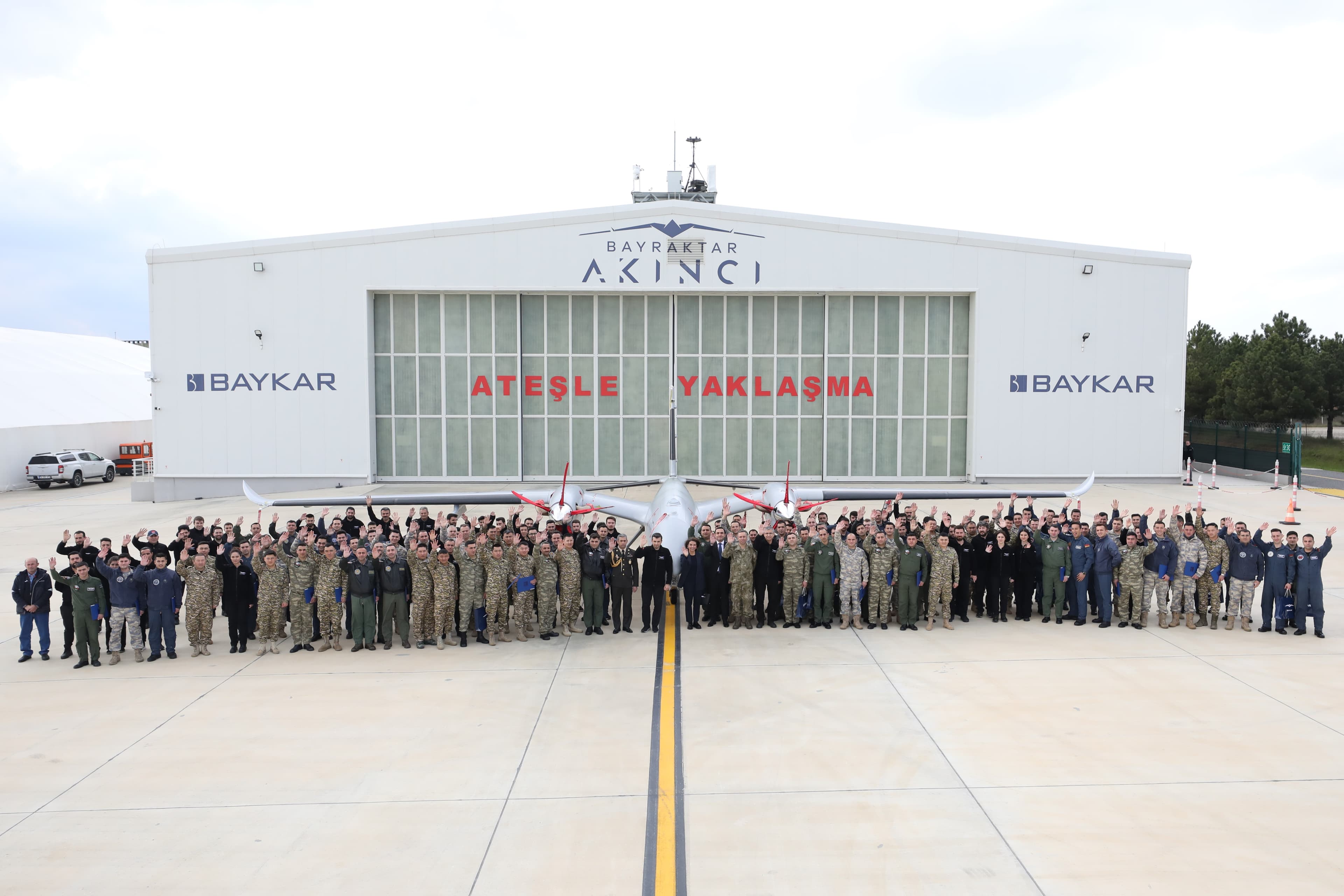 TÜRK, AZERBAYCANLI VE KIRGIZİSTANLI BAYRAKTAR AKINCI KURSİYERLERİ MEZUN OLDU