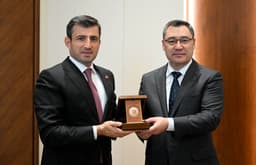 SELÇUK BAYRAKTAR’A KIRGIZİSTAN’DAN DEVLET NİŞANI - Haber Görseli