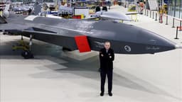 Cumhurbaşkanı Erdoğan, Özdemir Bayraktar Milli Teknoloji Merkezi'ni ziyaret etti - Haber Görseli