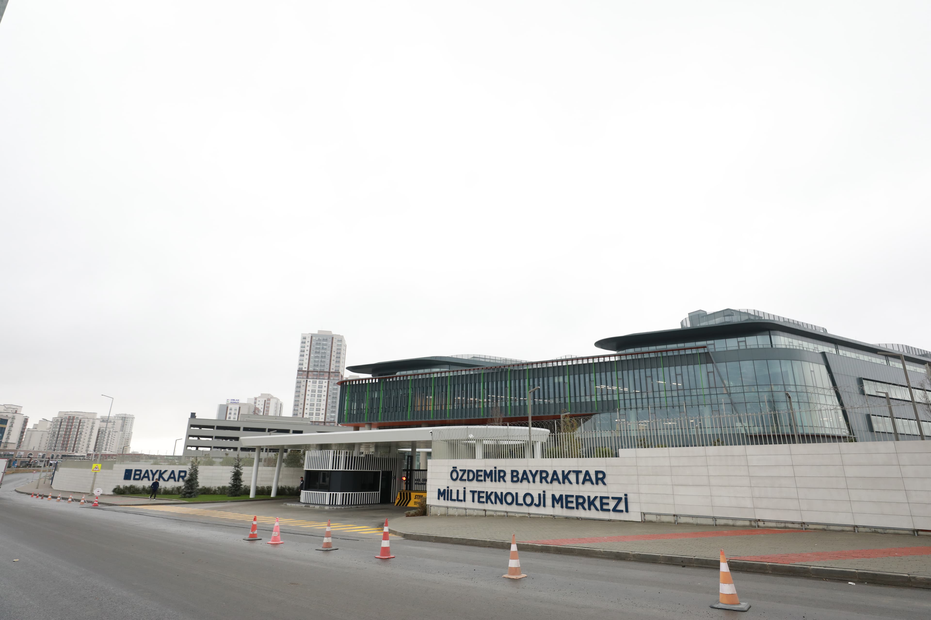 Milli İHA'ların mimarı Özdemir Bayraktar ile "milli teknoloji" yürüyüşü sürüyor