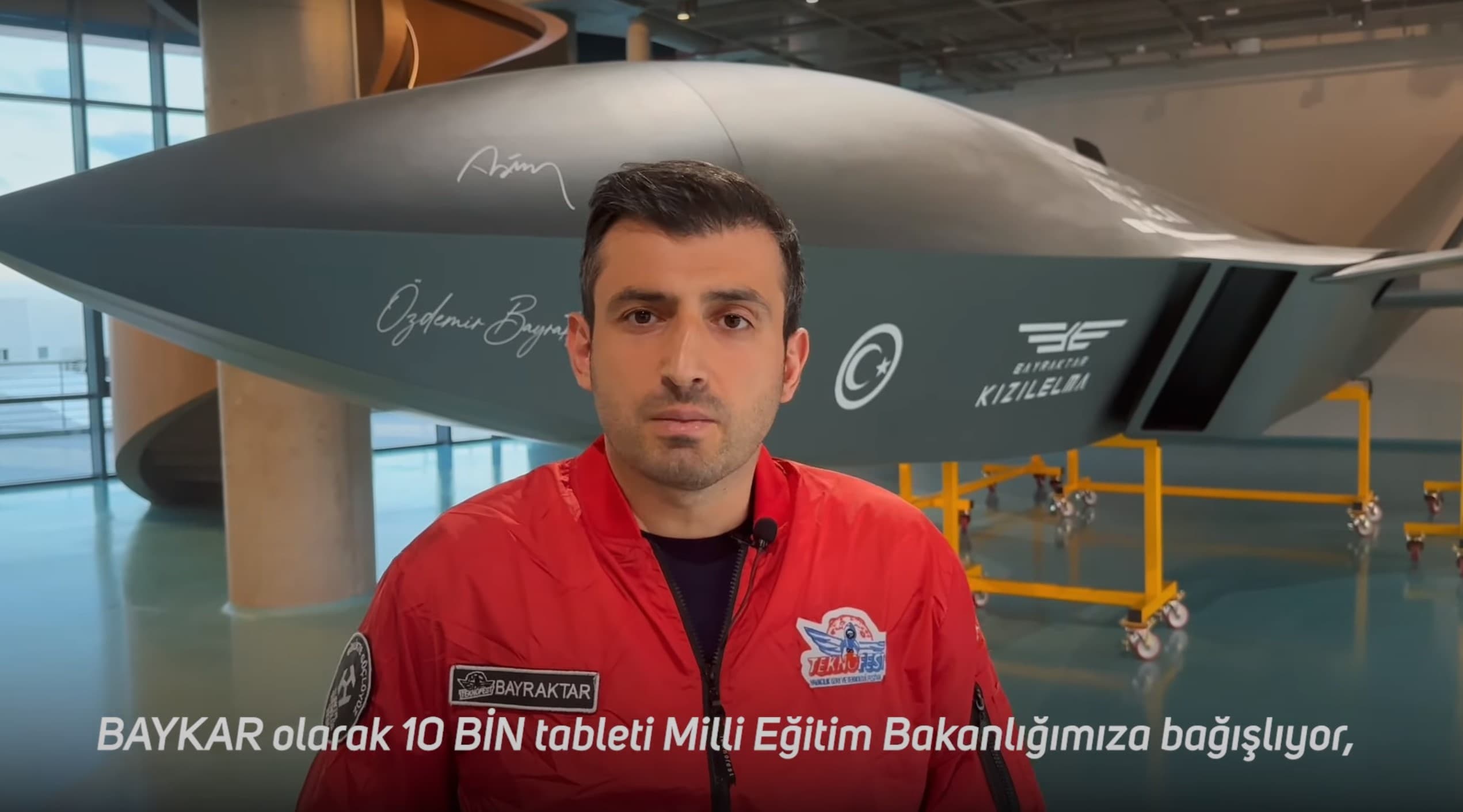 BAYKAR’DAN SINAVA HAZIRLANAN AFETZEDE ÖĞRENCİLERE 10 BİN TABLET