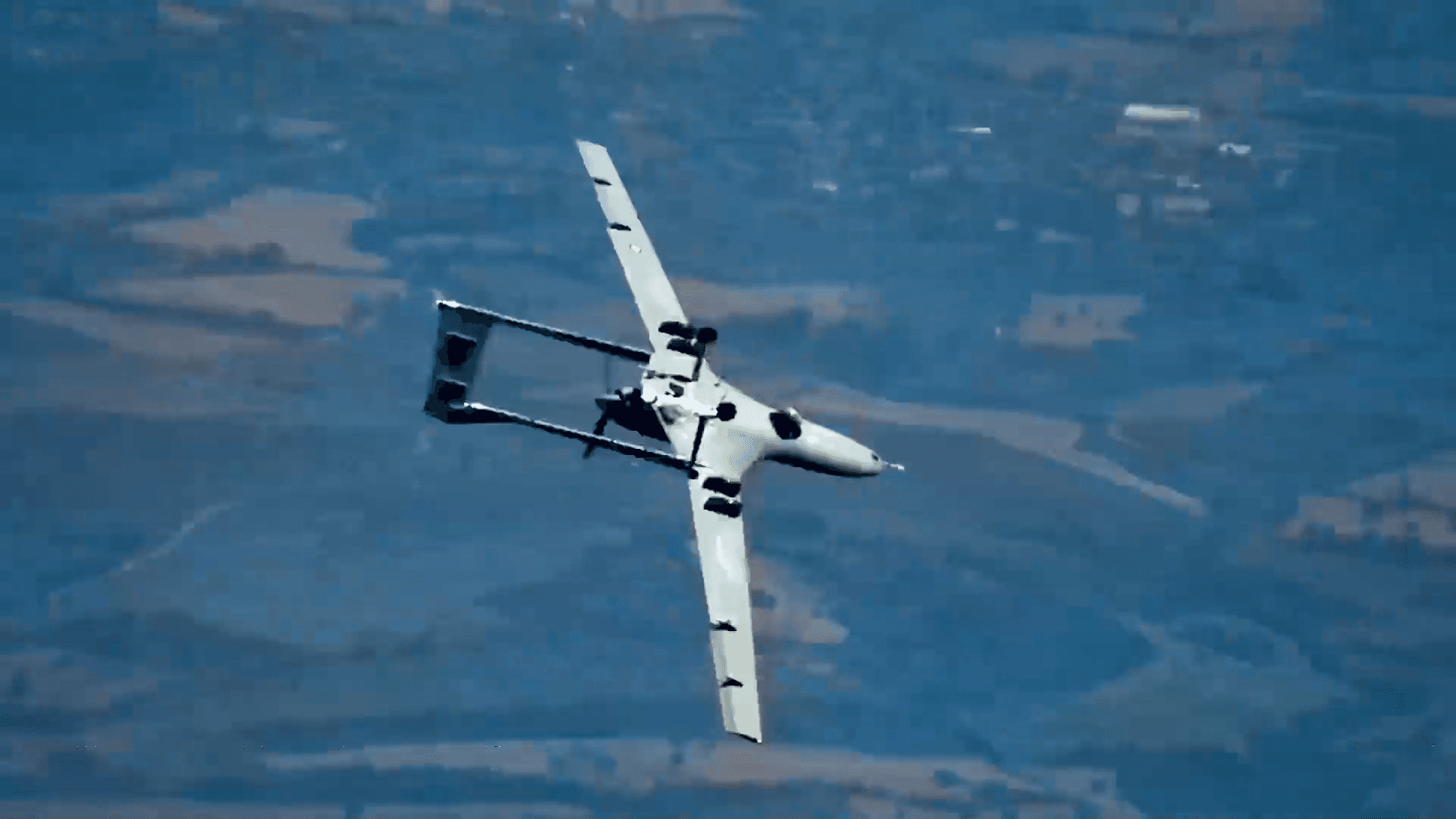 BAYRAKTAR TB2’DEN DÜNYADA BİR İLK DAHA