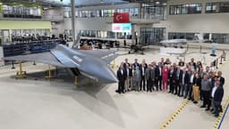 NATO'dan Baykar'a sürpriz ziyarette İHA ve SİHA'ların sunumu yapıldı - Haber Görseli