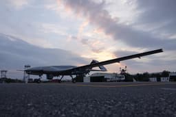 MİLLİ SİHA BAYRAKTAR TB2 300 BİN UÇUŞ SAATİNİ TAMAMLADI - Haber Görseli